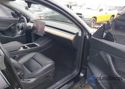 2022 Tesla Model Y Long Range Dual Motor All-Wheel Drive из США, поврежденный, VIN 7SAYGDEE3NF389125